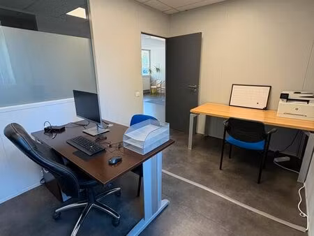 bureau équipé de 11m² à louer