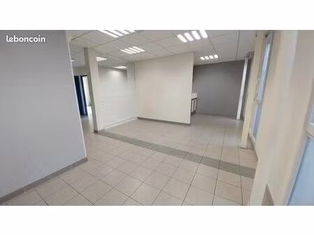 local commercial 70 m²