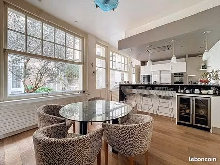 appartement 7 pièces 313 m²