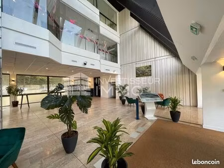 bureaux 724 m²