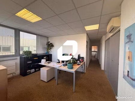 bureau 292 m²