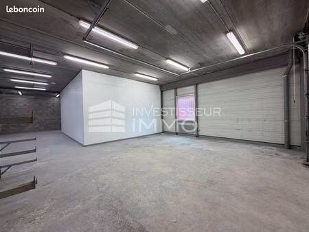 local d'activité 361 m²