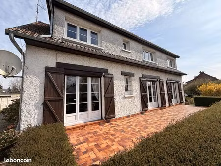 maison 6 pièces 180 m²
