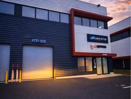 entrepôt bureaux 270m2