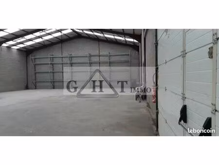 local industriel 400 m²