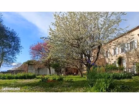 maison de charme 5 pièces avec jardin arboré