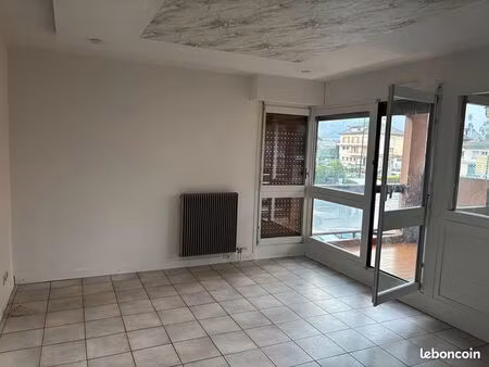 appartement 3 pièces 69 m²
