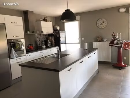 t3 meublé à collonges-sous-salève