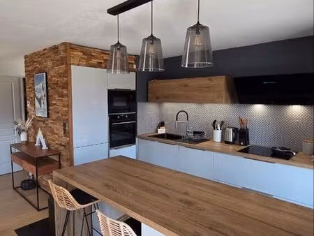 location appartement meublé de 69 m² – entièrement rénové en 2021 – vue mont-blanc