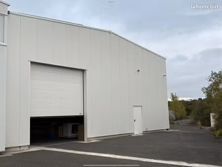 local industriel 1 152 m²