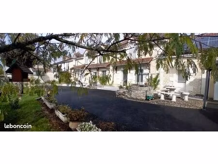 maison 7 pièces 227 m²
