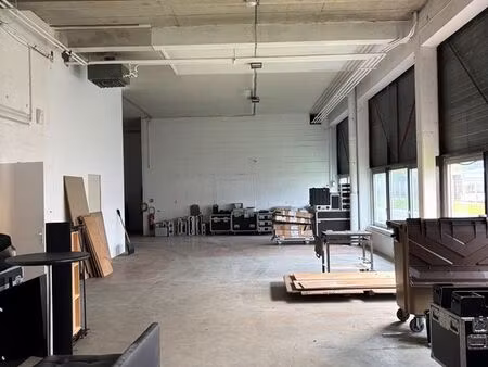 local d'activité à louer