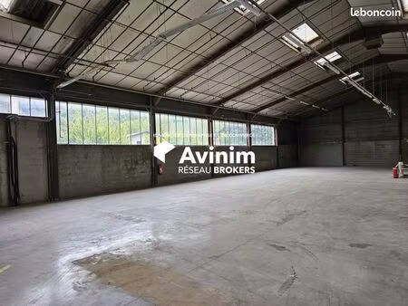 entrepôt 600 m² thônes