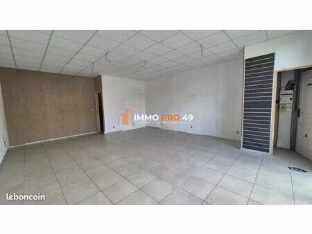 local commercial 70 m² saint-laurent-sur-sèvre