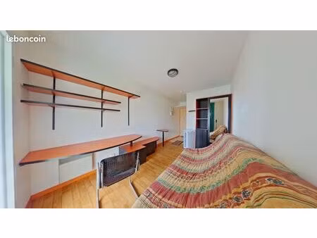 studio 1 pièce 14 m²