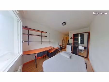 studio 1 pièce 14 m²