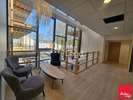 location bureaux 89 m²