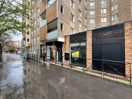 location commerce 190 m²