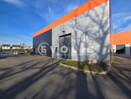 location local d'activités 332 m²