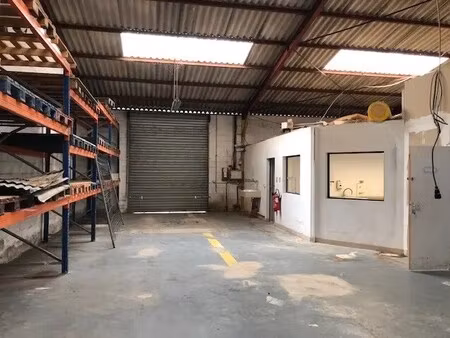 location local d'activités 400 m²