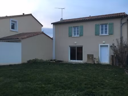 neuville de poitou - maison t4