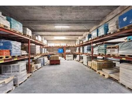 entrepôt et atelier à vendre +/- 1890 m2 koekelberg