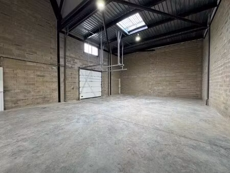 vente entrepôt herouville en vexin 95300 194m²