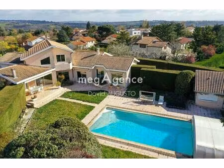 secteur prisé à brignais  maison de 230m2 sur terrain de 2300m2  calme absolu