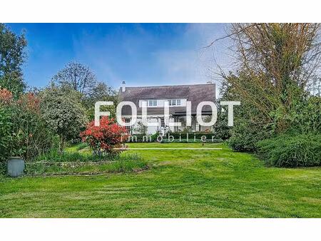 à vendre - maison proche centre-ville - cadre verdoyant - fort potentiel !