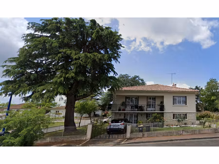 maison 200 m2 sur deux niveaux  8 pièces  4/5 chambres  garage  terrain clos 750 m2