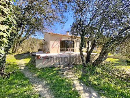 a vendre en exclusivité sur la commune de saint pantaléon maison plain pieds 3 chambres.