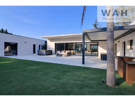 nîmes les hauts de nîmes - 30900 - villa contemporaine de