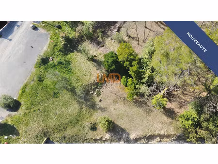 vente terrain 401 m² à figanières (83830)  99 000 €