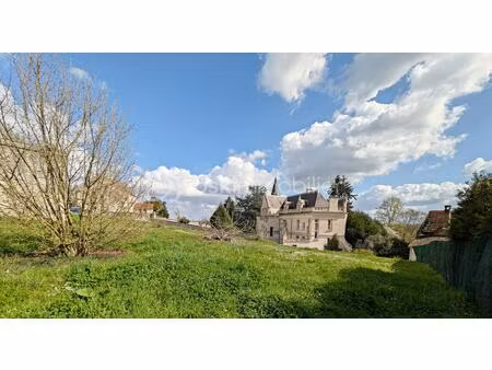 terrain de 1 048 m² à soissons