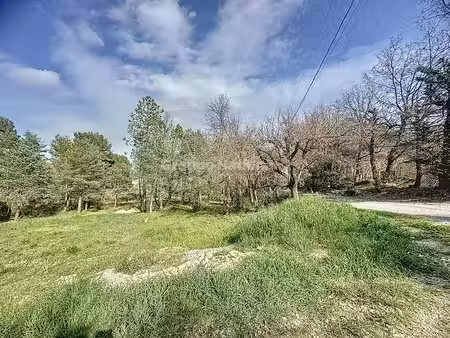 vente terrain 1800 m² à callian (83440)  190 000 €