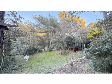 vente terrain 590 m² à le brusc (83140)  280 000 €