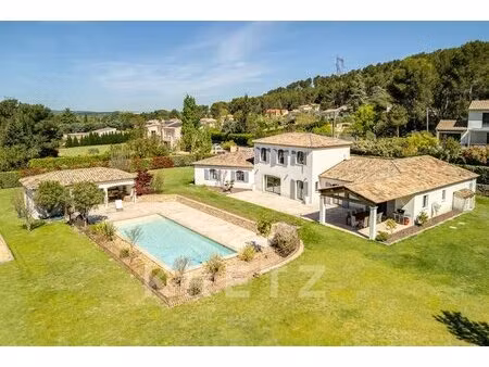 villa familiale avec vue dégagée au calme