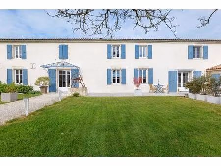 longère charentaise réinventée