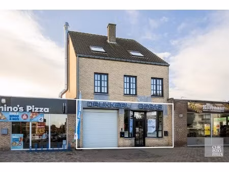 winkel met werkplaats/atelier (385m²) gelegen in het centrum van lanaken.