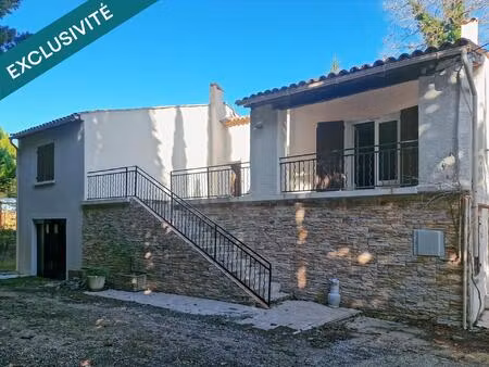 appartement de 88 m2 à rénover sur parcelle d’environ 350m2 avec 33 m2 de terrasse.