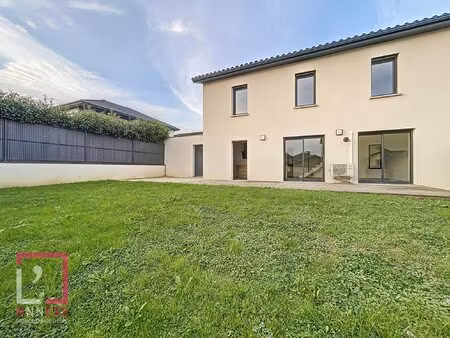 jolie maison contemporaine construite en 2019