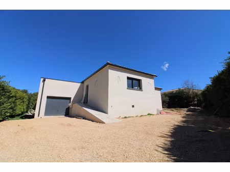 villa 102 m2 habitable. terrain 500 m2.