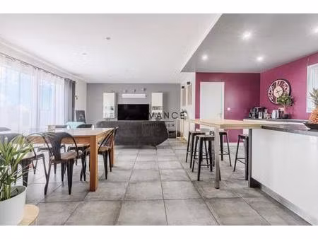 rare & clé en main : deux maisons de plain-pied de 184 m2