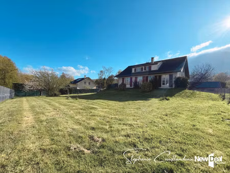 grande maison à rénover sur grand terrain plat sur les hauteurs d'aix les bains