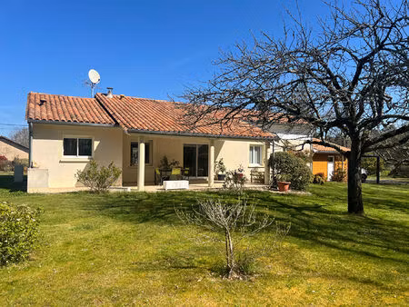 a vendre maison de plain pied coursac en très bon état