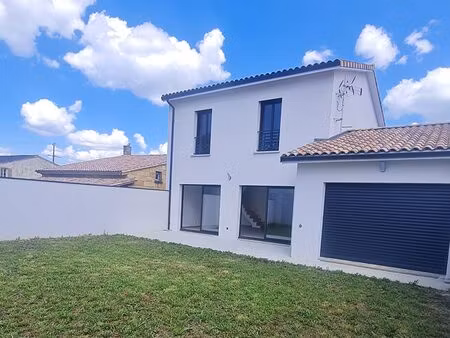 belle maison neuve (2024) de 107m² avec garage et jardin clotu