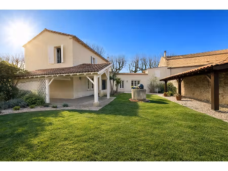 maison proche des commodités avec garage à villeneuve-sur-lot