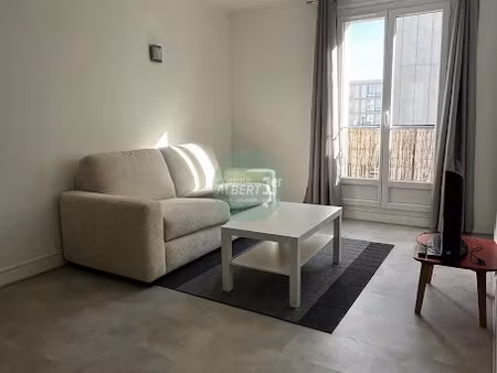 location meublée appartement 2 pièces 45 m² à le havre (76600)  775 €