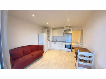 location meublée appartement 2 pièces 32 m² à saint-hilaire-de-riez (85270)  750 €