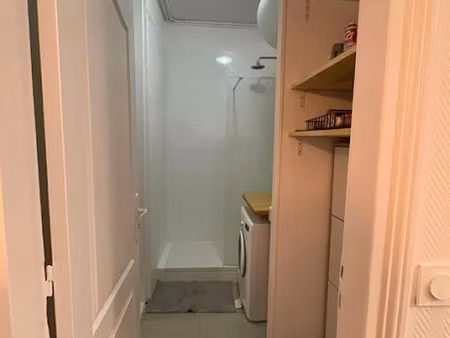 location meublée appartement 2 pièces 34 m² à levallois-perret (92300)  1 130 €